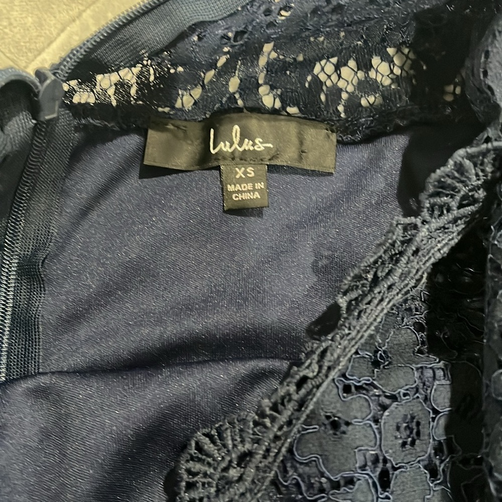 Dress - Picture 3 of 4